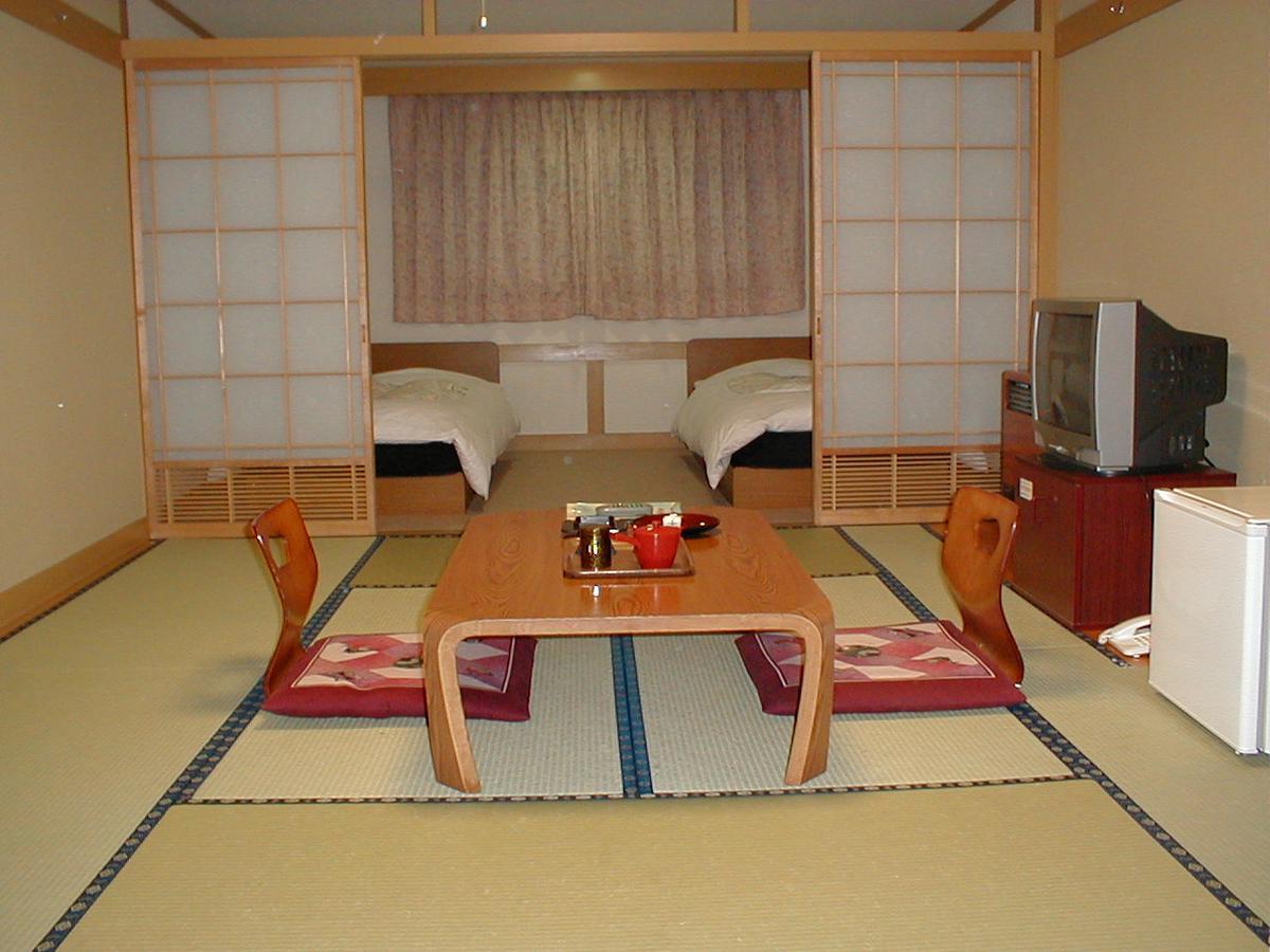 Shiga Palace Hotel Яманучи Екстериор снимка